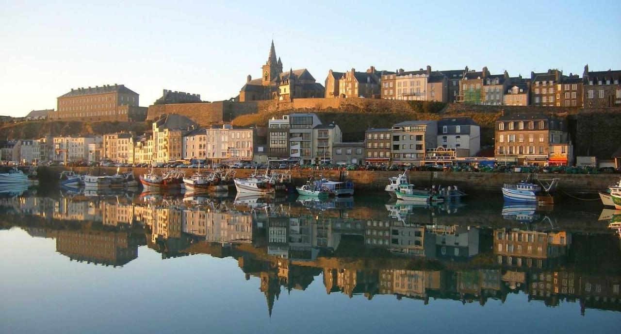 Charmant Logement T2 A 2 Pas De La Mer Granville Kültér fotó